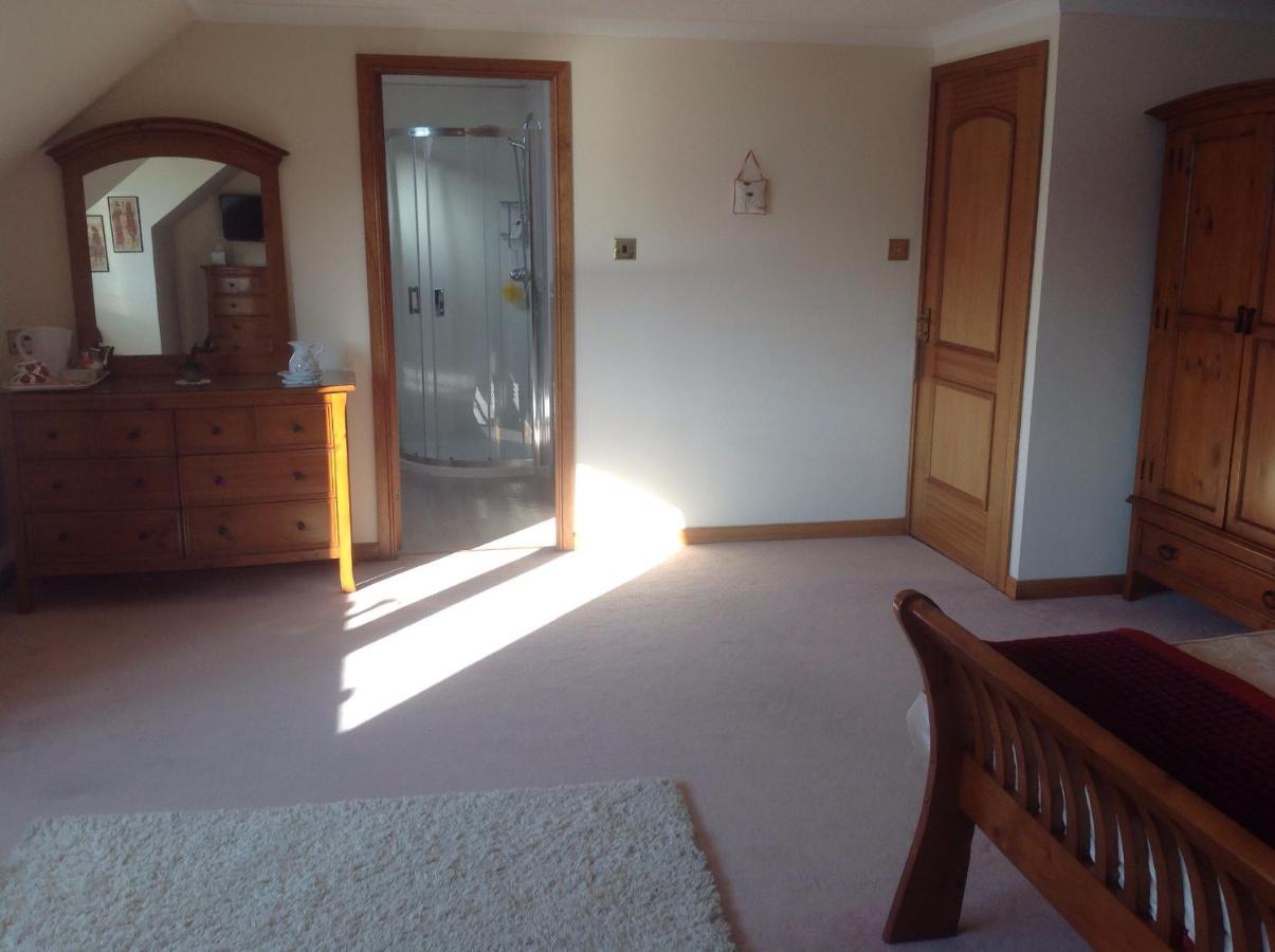 Ronaldsvoe Bed And Breakfast Fort William Bagian luar foto