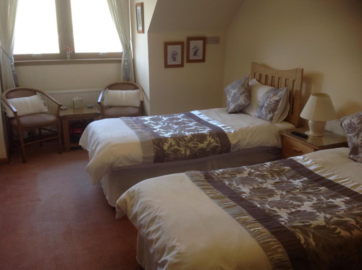 Ronaldsvoe Bed And Breakfast Fort William Bagian luar foto