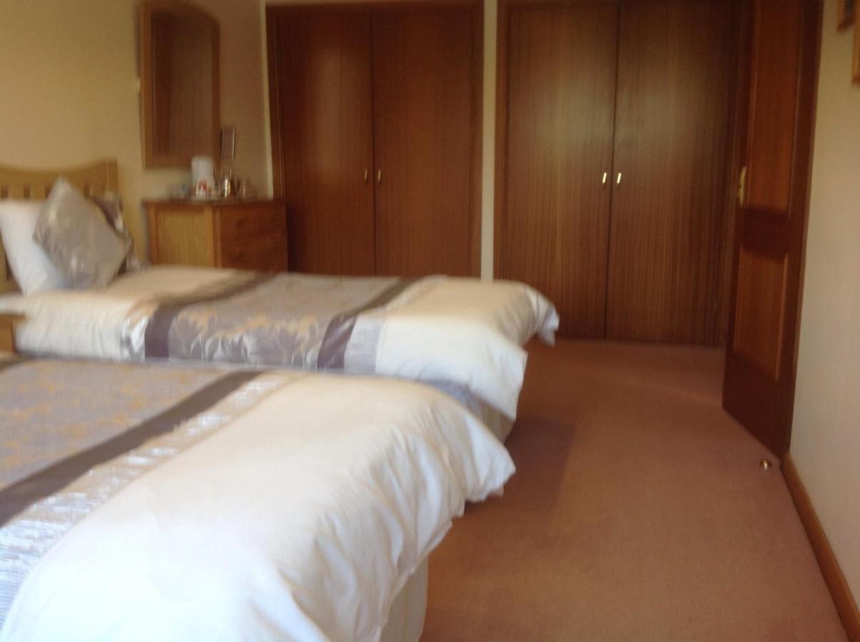 Ronaldsvoe Bed And Breakfast Fort William Bagian luar foto
