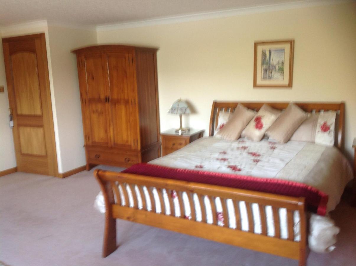 Ronaldsvoe Bed And Breakfast Fort William Bagian luar foto