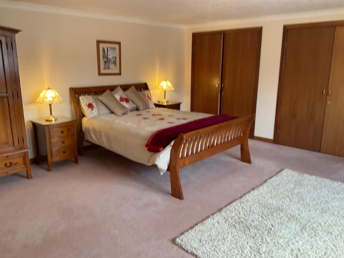Ronaldsvoe Bed And Breakfast Fort William Bagian luar foto